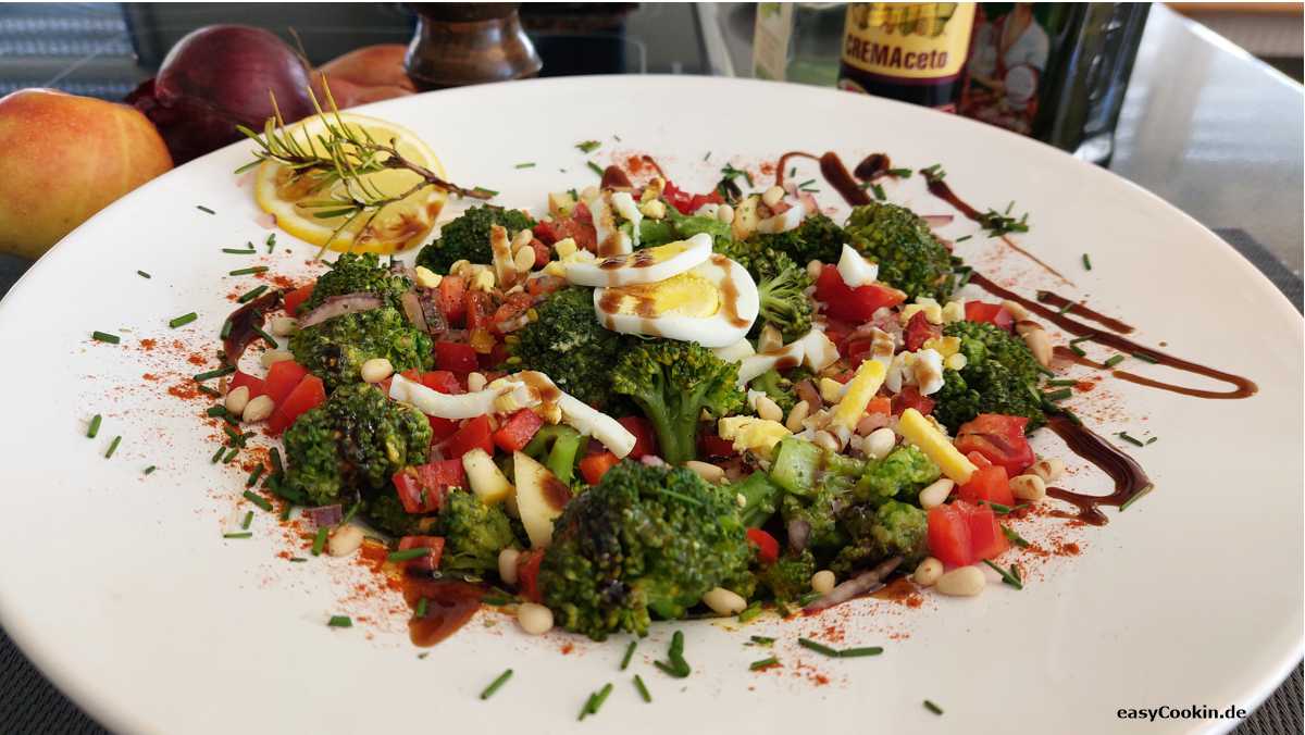 Startbild Brokkoli_Paprika_Salat.jpg
