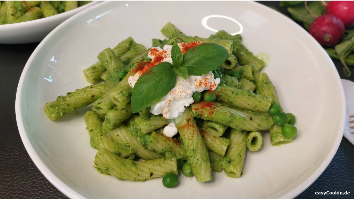 Erbsen_Spinat_Rigatoni.jpg