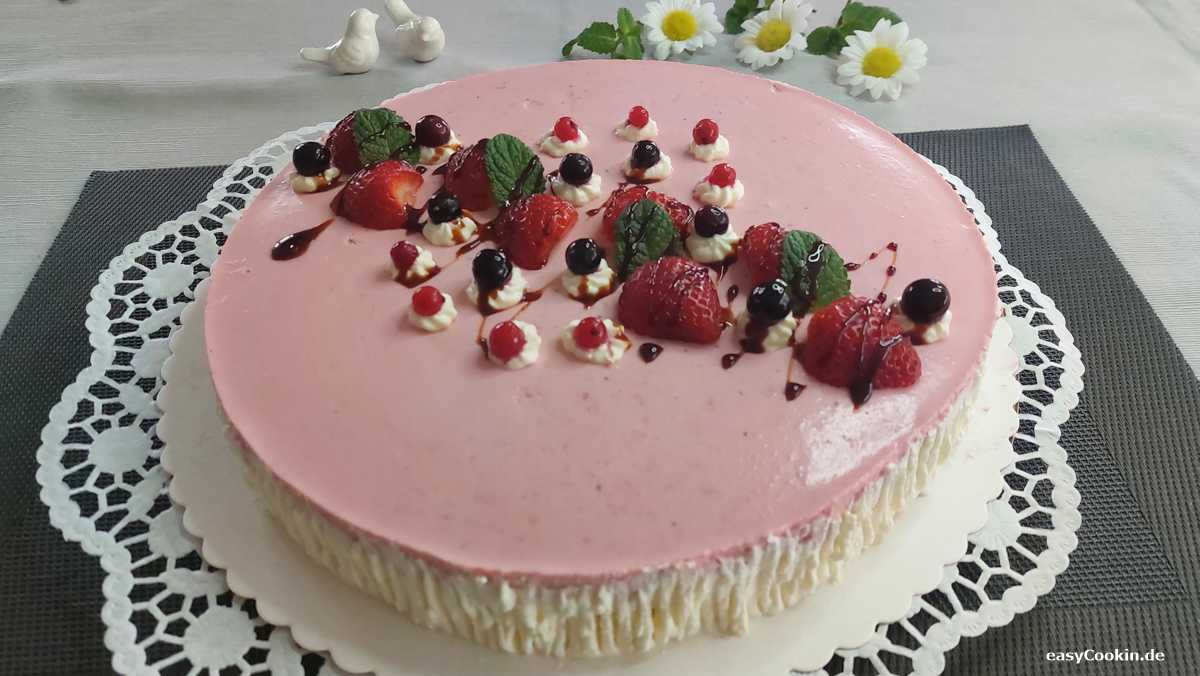 Erdbeer_Joghurt_Torte.jpg