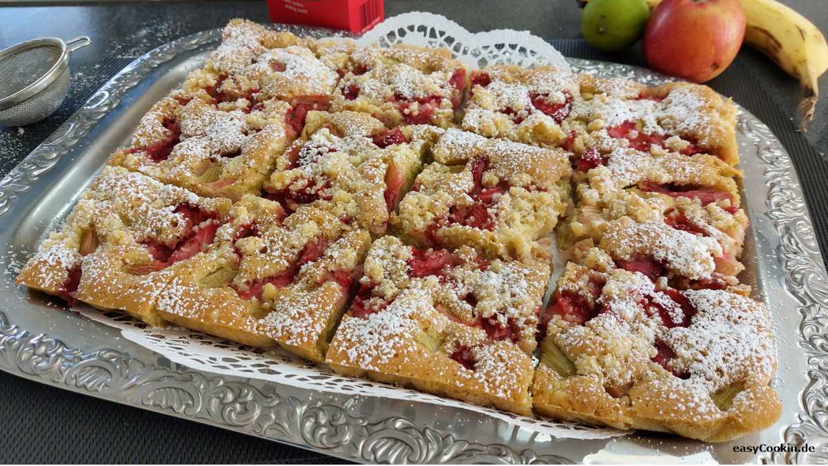 Erdbeer_Rhabarber_Kuchen.jpg
