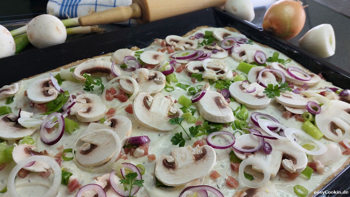 Flammkuchen_Funghi.jpg
