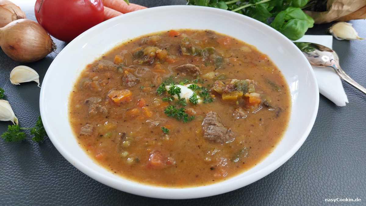 Gulaschsuppe.jpg