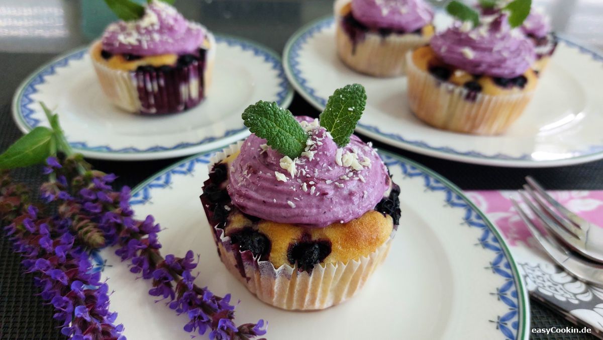 Heidelbeer_Cupcakes.jpg