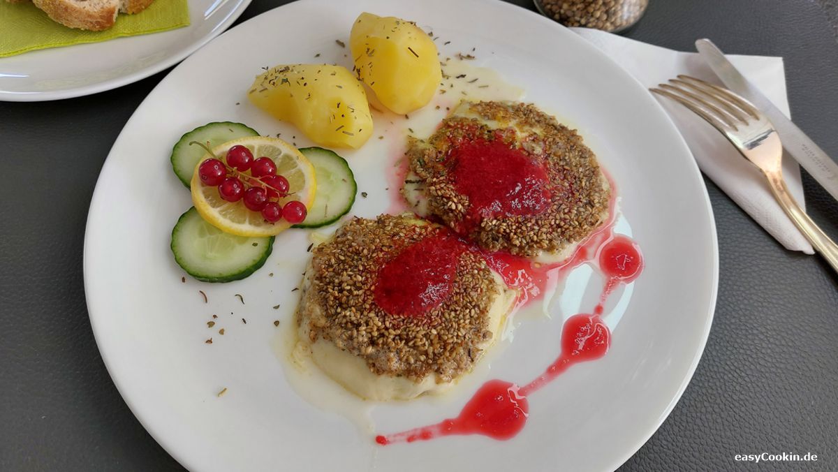 Mozzarella_mit_Johannisbeersauce.jpg