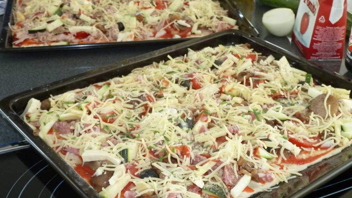 Pizza_Salami.jpg