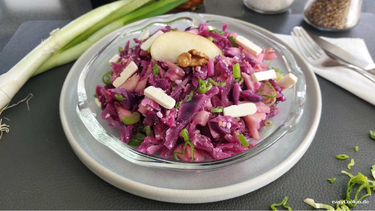 Rotkrautsalat_mit_Apfel.jpg
