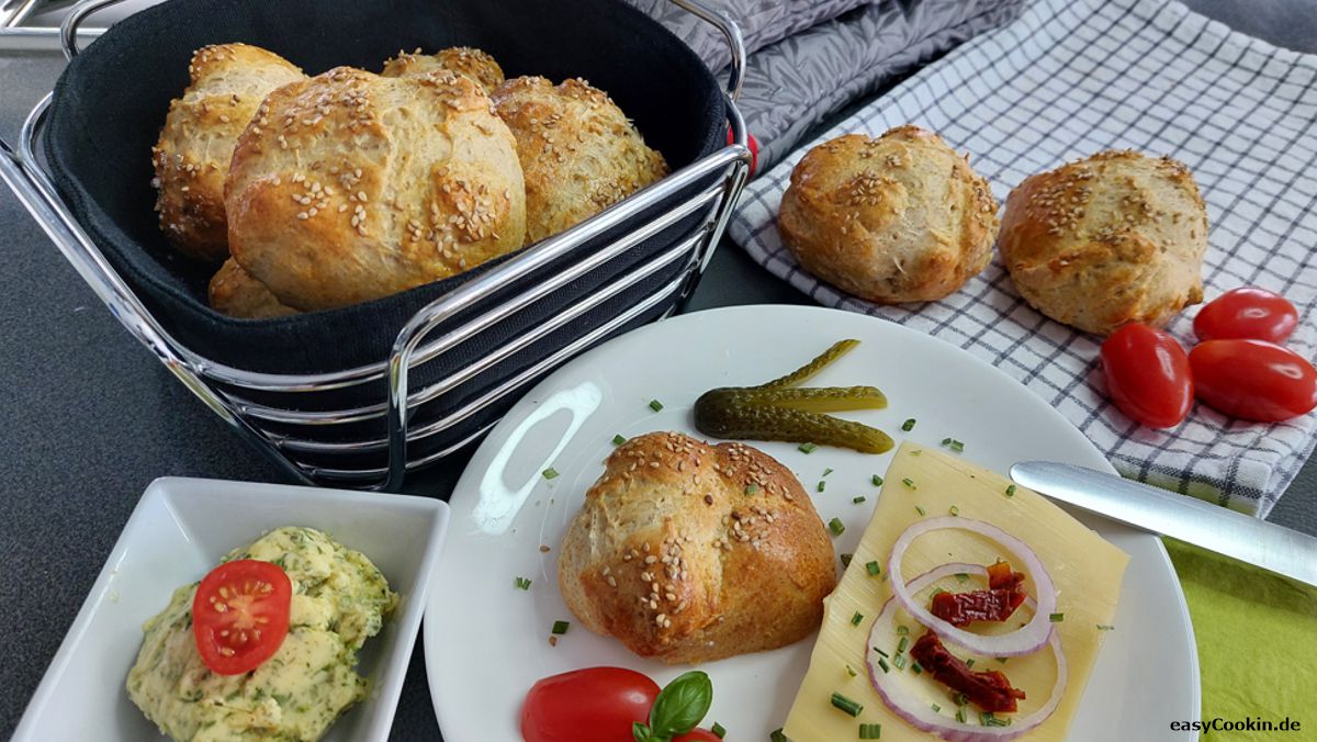 Sesam_Quarkbroetchen.jpg