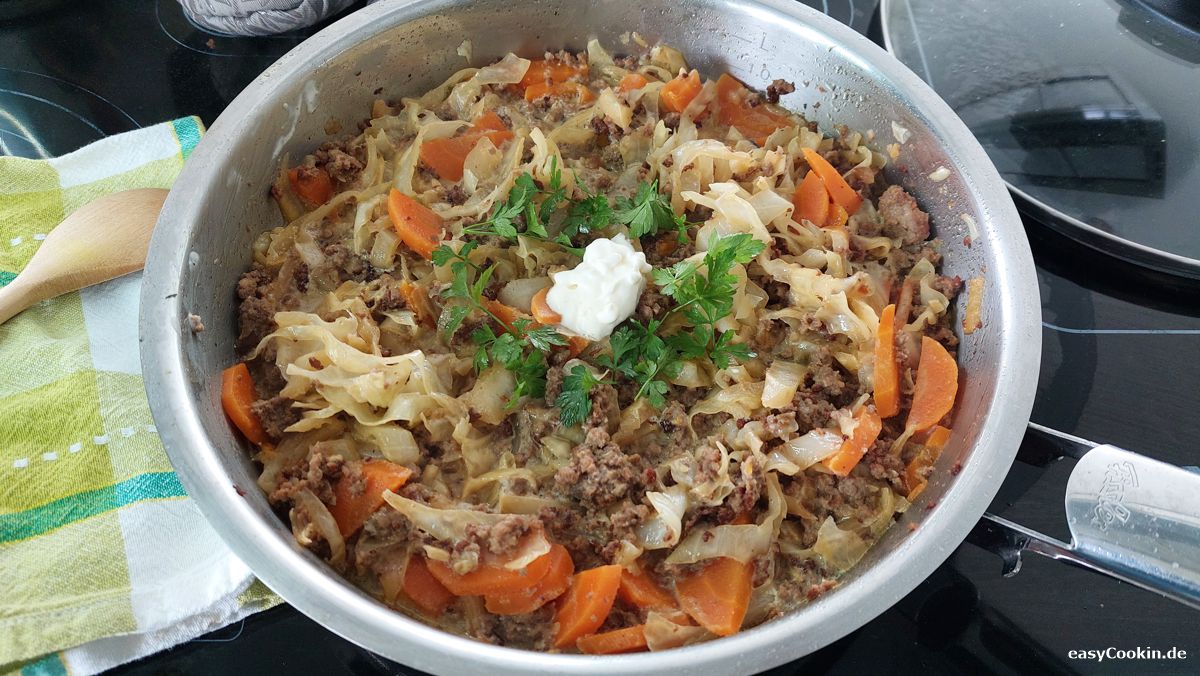 Spitzkohl_Hackfleischpfanne.jpg
